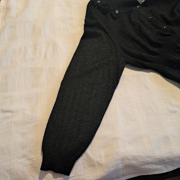 Daisy Fuentes women's size 3X black shimmery sweater, super soft, New - Picture 5 of 8